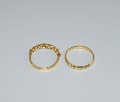 SET comprising 2 ALLIANCES in 18K (750/°°)...