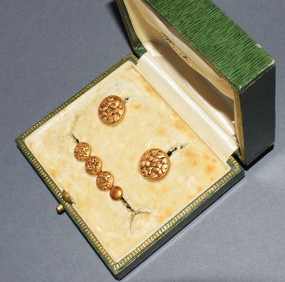 18K (750/°°) yellow gold ENSEMBLE including...