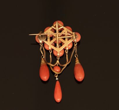 18K (750/°°) yellow gold brooch with diamond-shaped...