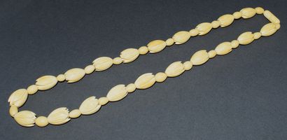 BONE COLLAR with alternating flower and oval...
