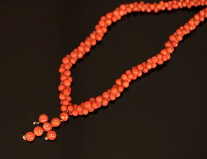 COLLAR made of orange coral and falling 