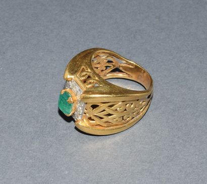 IMPOSSIVE 18K (750 /°°) yellow gold and platinum...