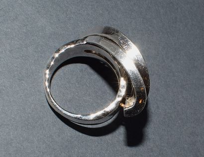 IMPOSSIVE matching ring in 18K (750/°°) white...