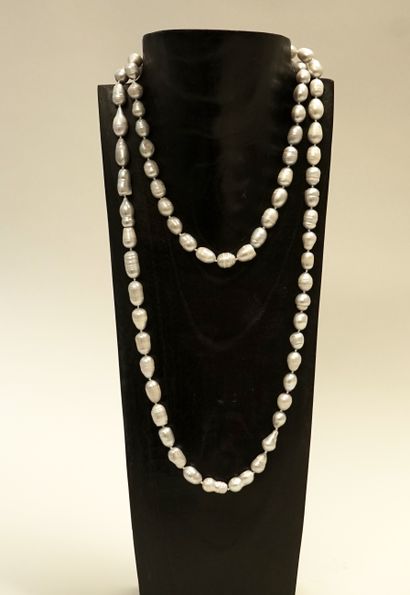 SAUTOIR without clasp made of oblong gray...
