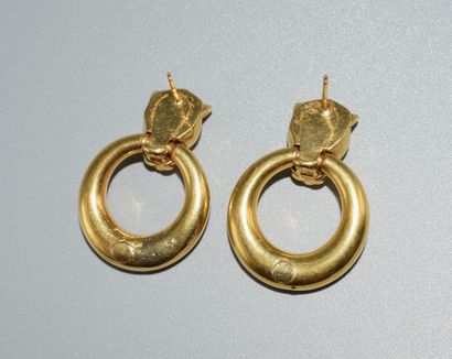 PAIR OF EARPENDANTS in 18K (750/°°) yellow...