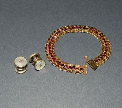 SET comprising 1 gold-plated BRACELET set...