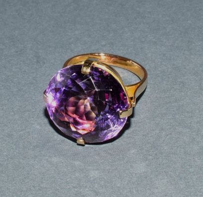COCKTAIL RING in 18K (750/°°) yellow gold...