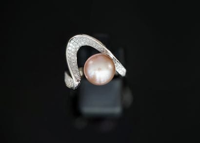 RING in silver min 800/°° with white stones...