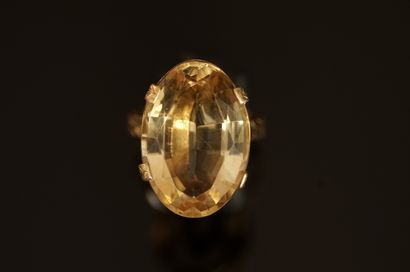 18K (750/°°) yellow gold ring with engraved...
