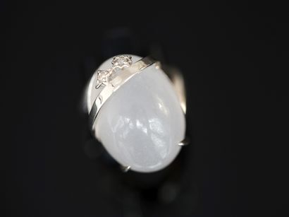 RING in silver min 800/°° set with an oval...