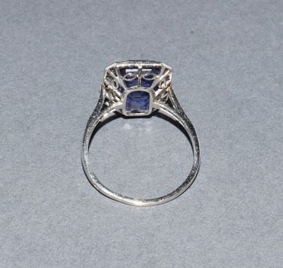 Art Deco platinum 900 /°° ring, centered...