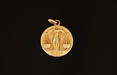 Zodiacal MEDAL in 18k (750/°°) yellow gold,...
