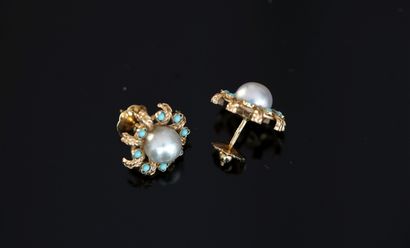 PAIR OF EARRINGS in 18K (750/°°) yellow gold...