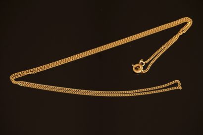 FINE CHAINE en or jaune 18K (750/°°). L:...
