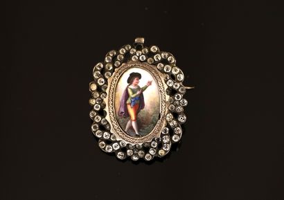 PENDENTIF BROCHE en argent min 800/°° centré...