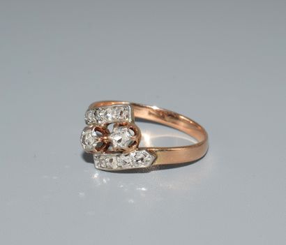 BAGUE ancienne en or jaune 18K (750/°°) ornée...