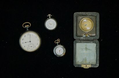 ENSEMBLE comprenant 1 chronomètre à gousset...