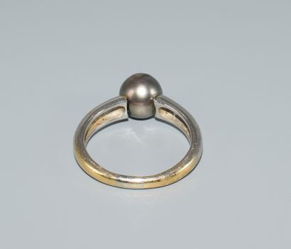 JONC ring in 18K (750/°°) white gold centered...