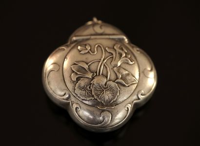 800/°° silver powder case or pill box pendant...