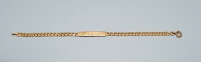 ENSEMBLE in 18K (750/°°) yellow gold including...