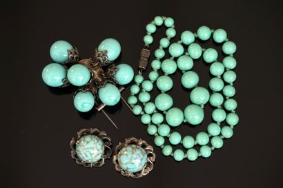 ENSEMBLE in silver-plated metal and imitation...