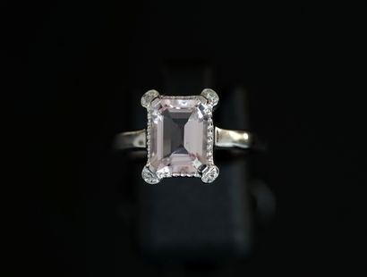 925/°° silver ring set with a rectangular...
