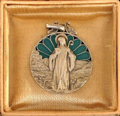 MEDAILLE de la Vierge en argent min 800/°°...