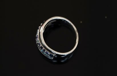 925/°° silver ring set with round calibrated...