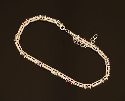 LINE BRACELET in silver min 800/°° set with...