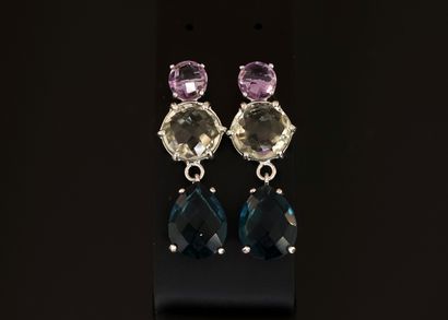 PAIR OF 925/°° silver earrings featuring...