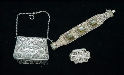 SMALL evening purse in silver min 800/°°...