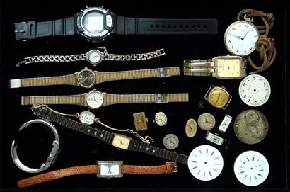 ENSEMBLE de montres diverses en métal doré,...