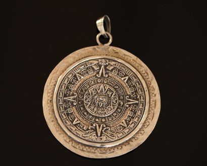 min. 800/°° silver pendant featuring the...