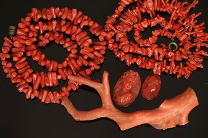 SET in red and orange coral comprising 2...