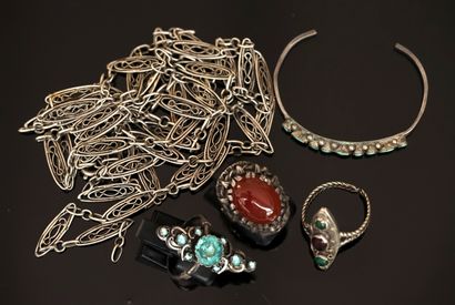 SET in 800/°° silver including 2 rings, one...