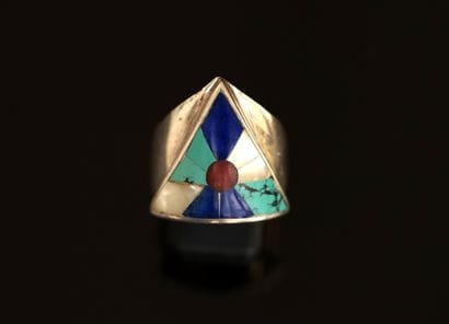 925/°° silver triangular-shaped CHEVALIERE...