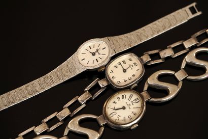 ENSEMBLE en argent min 800/°° comprenant...