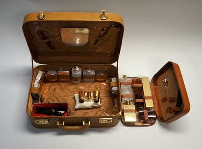 Vintage camel imitation leather toiletry...