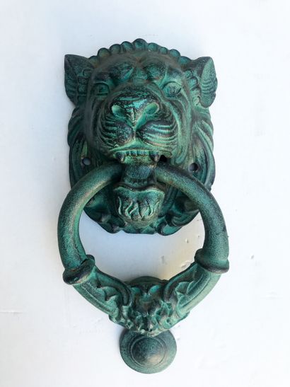 Heurtoir de porte en bronze à patine verte...