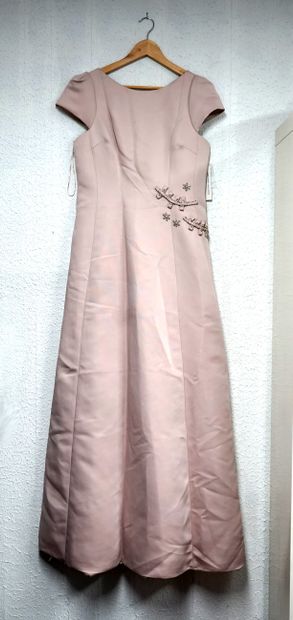 TERI JON - Long powder-pink cocktail dress,...