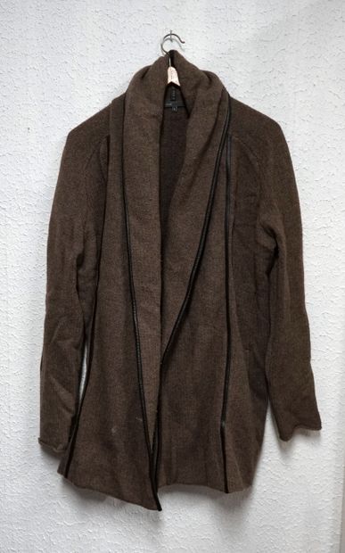 VINCE - SET including 1 long brown wool,...