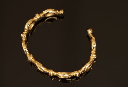 RIGID open gold-plated BRACELET. Replica...