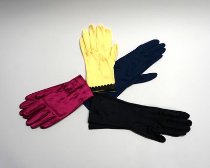 SET of 4 pairs of gloves (2 classic and 2...