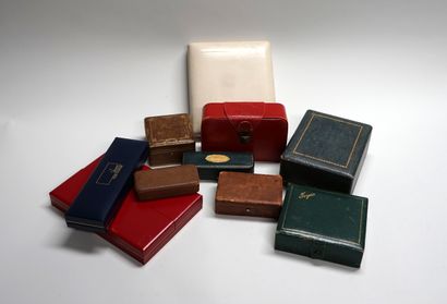 ENSEMBLE en bois, cuir, carton, synthétique...