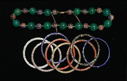 FANTAISIE - Gilded metal and cloisonné ENSEMBLE...
