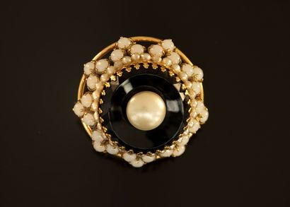 FANTAISIE - Gilded metal, black glass, pearls...