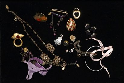 FANTAISIE - ENSEMBLE in gold- or silver-plated...