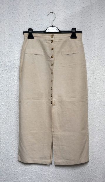 ENSEMBLE including 1 long green split skirt...