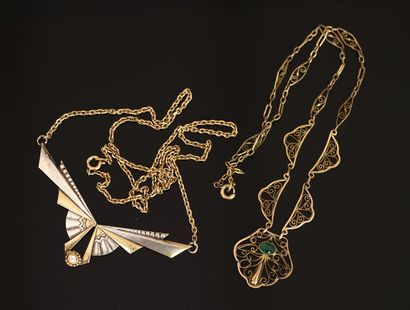 ENSEMBLE in gilt, silver and imitation stone...