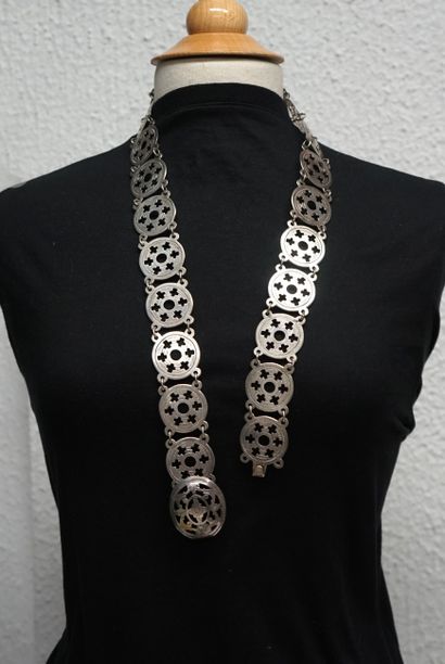 CEINTURE en argent min 800/°° formée de disques...